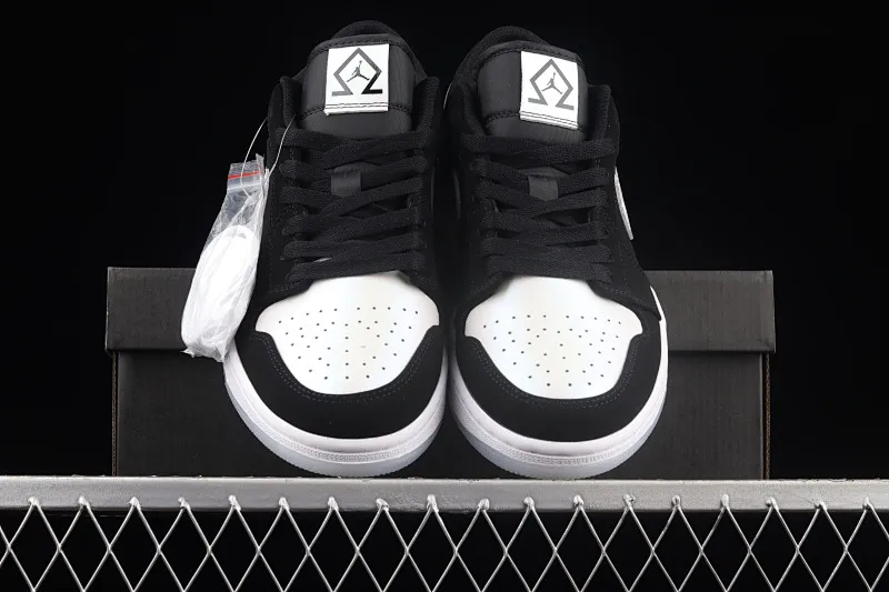 All categories Air Jordan Jordan series basketball shoes Air Jordan 1 Low Air Jordan 1 AJ1 Joe 1 black and white laser low-top retro cultural basketball shoes DH6931-001